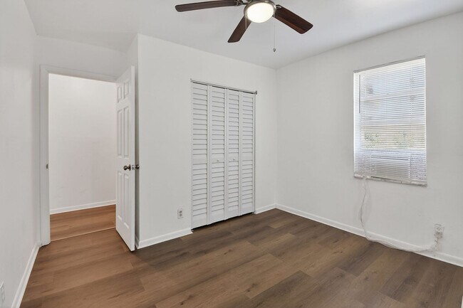 Building Photo - 635 6th St