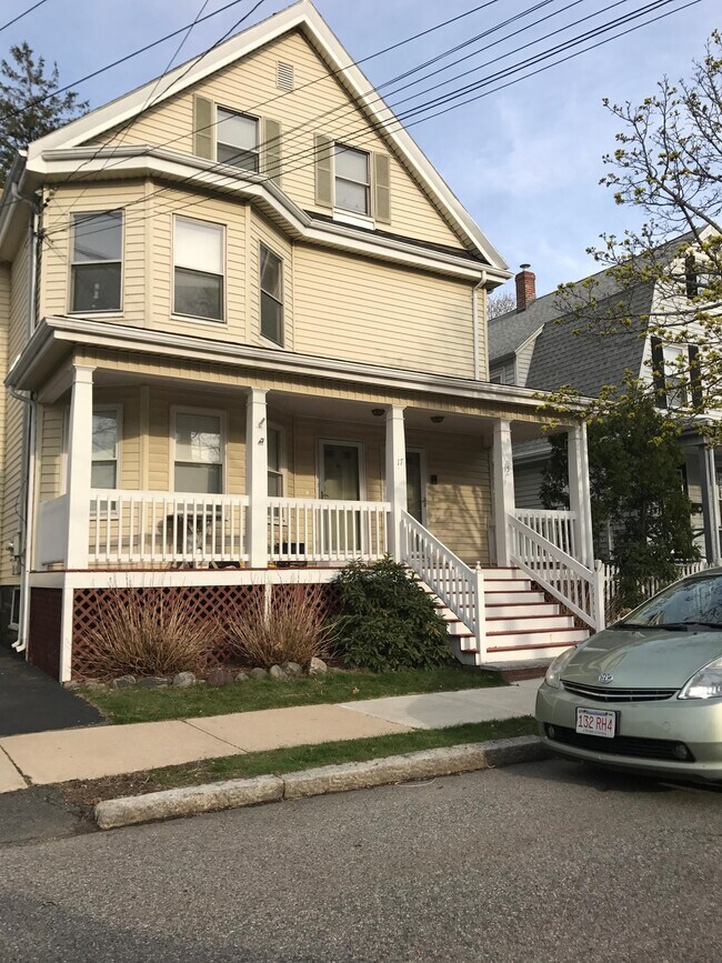 Primary Photo - 17 Norfolk Ave