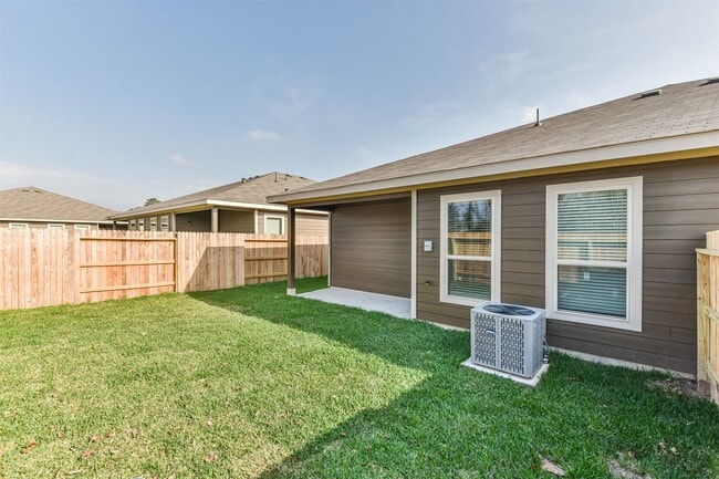 Building Photo - 9800 Grosbeak Ln