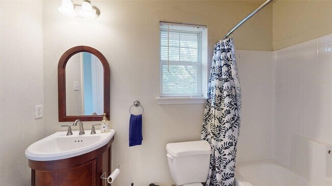Building Photo - 4307 Spring Hill Drive