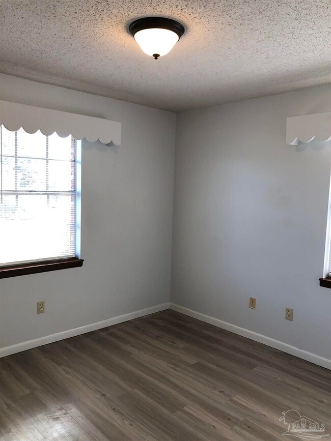 Building Photo - 2015 Frontera St