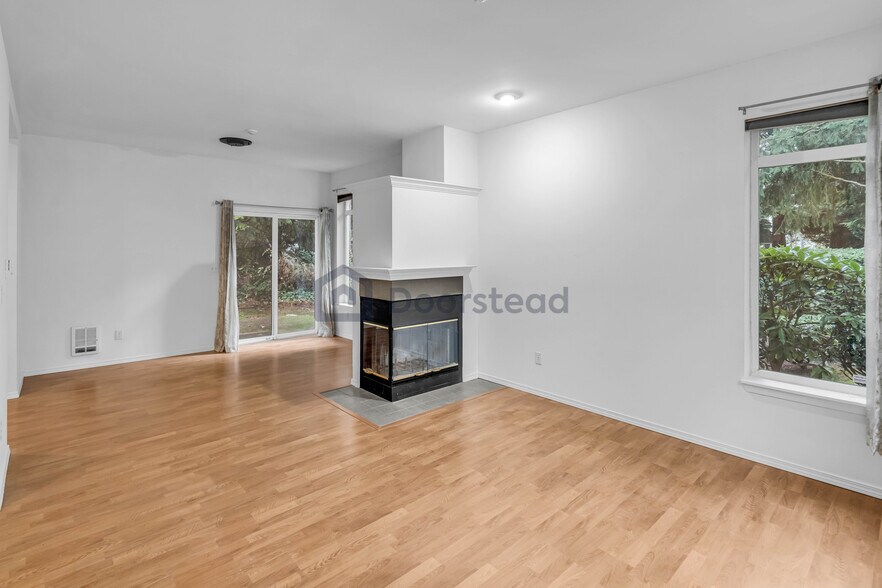 Building Photo - 18003 NE 93rd Ct