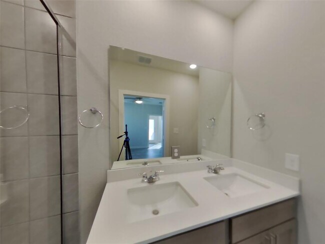 Building Photo - 1637 Palo Verde Wy