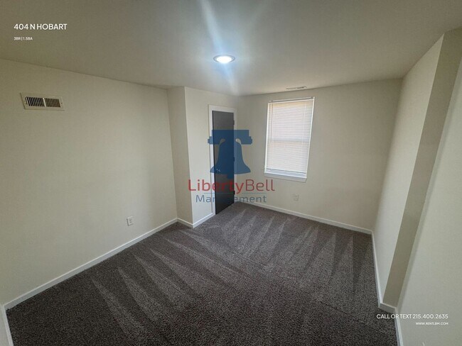 Building Photo - 404 N Hobart St