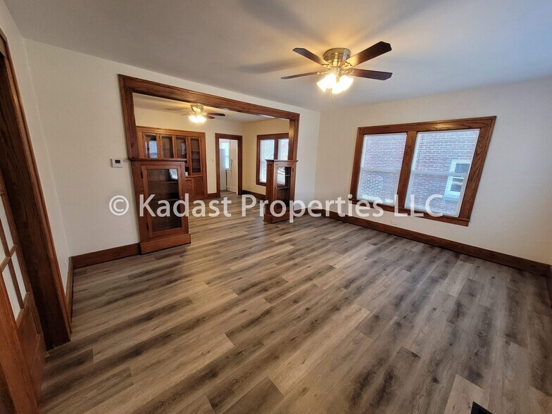 Living Room/Dining Room - 1271 Prairie Ave