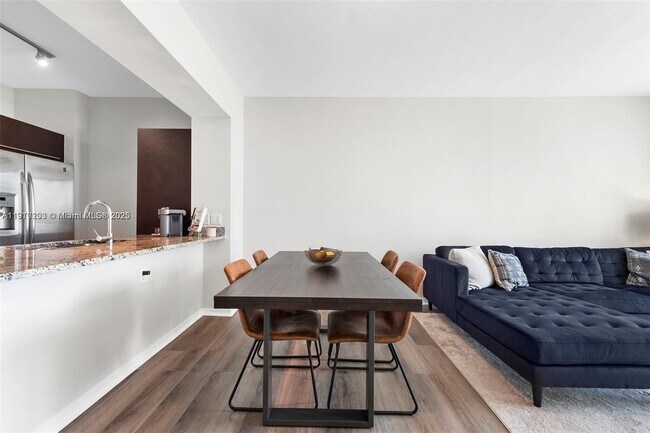 Building Photo - 951 Brickell Ave