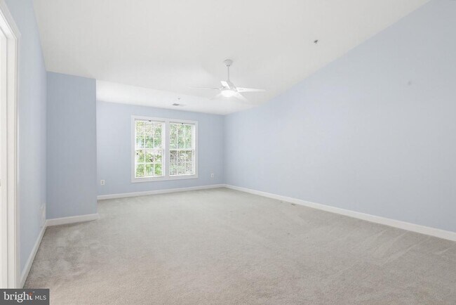 Building Photo - 10635 Hillingdon Rd