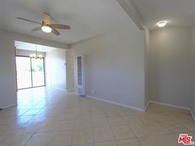 Building Photo - 201 E 74th St