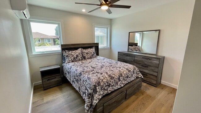 Building Photo - FULLY FURNISHED, STUNNING, BRAND NEW CONST...
