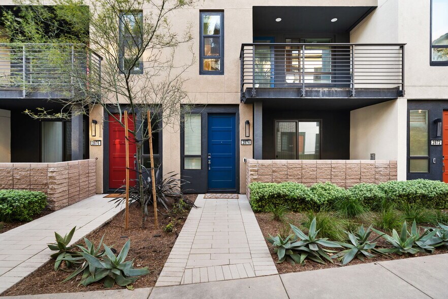 Primary Photo - 2874 N Glassell St