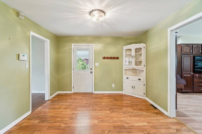 Building Photo - 710 Heatherwood Dr