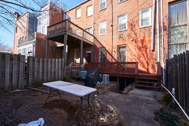 Building Photo - 936 P St NW