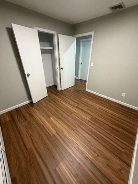 Building Photo - 3832 Hickory St