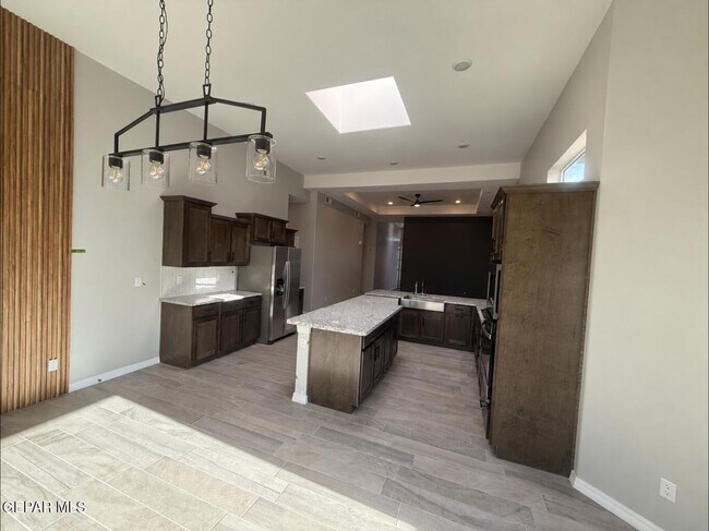 Building Photo - 7421 Rio Rimac Dr