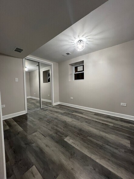 Building Photo - 1355 S Springfield Ave