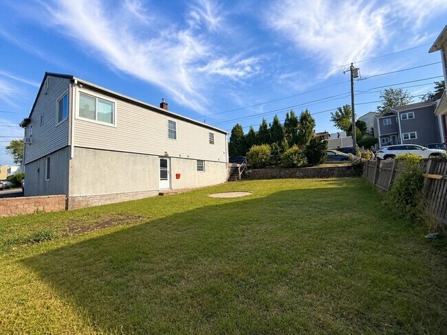 Building Photo - 41 S Irving St
