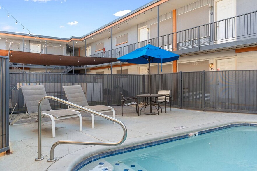 Building Photo - 1741 S Mill Ave