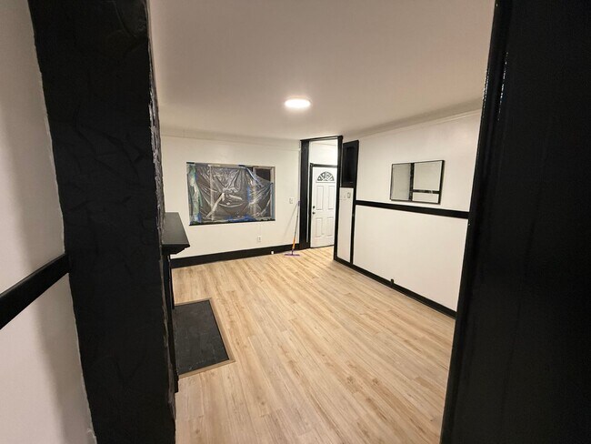 Building Photo - updated 4 bedroom 2.5 Bathroom house for rent