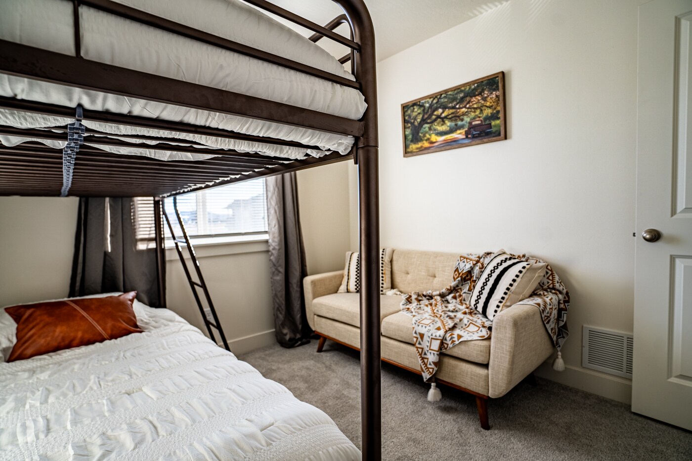 Building Photo - 355 N 2650 W