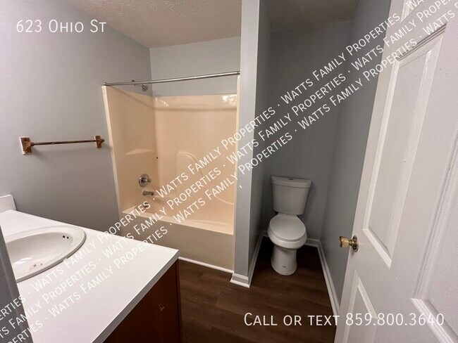 Building Photo - 623 Ohio St