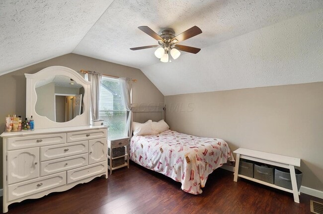 Building Photo - 5710 English Rose Dr