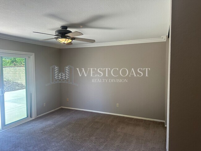 Building Photo - ***REDUCED RENT***Charming 4-Bedroom Home ...