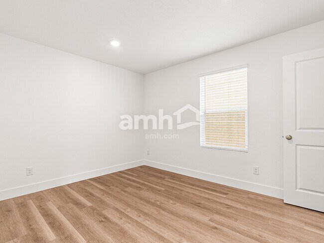 Building Photo - 5830 Fly Fisher St