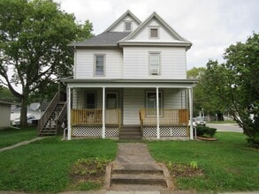 Building Photo - 603 Iowa St