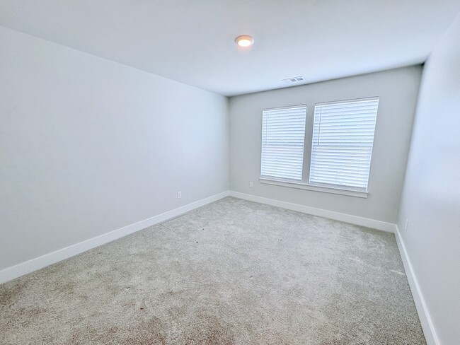 Building Photo - 203 Grange Vly Ln