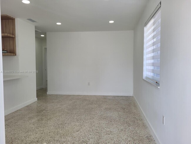 Building Photo - 9226 SW 37th St