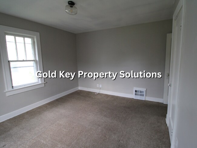 Building Photo - Attractive 2 BR 1 BA House with 2-Car Garage and Covered Porch (NO SECTION 8)