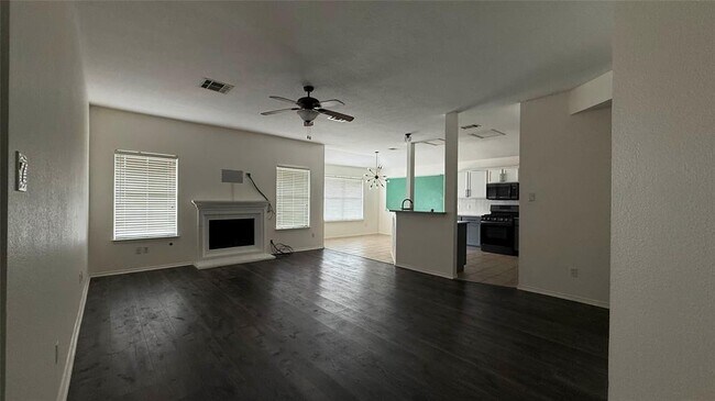 Building Photo - 3819 Eagles Nest St