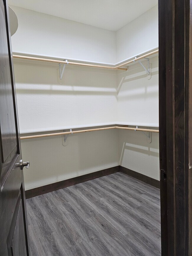 Building Photo - 2890 W Villa Loop
