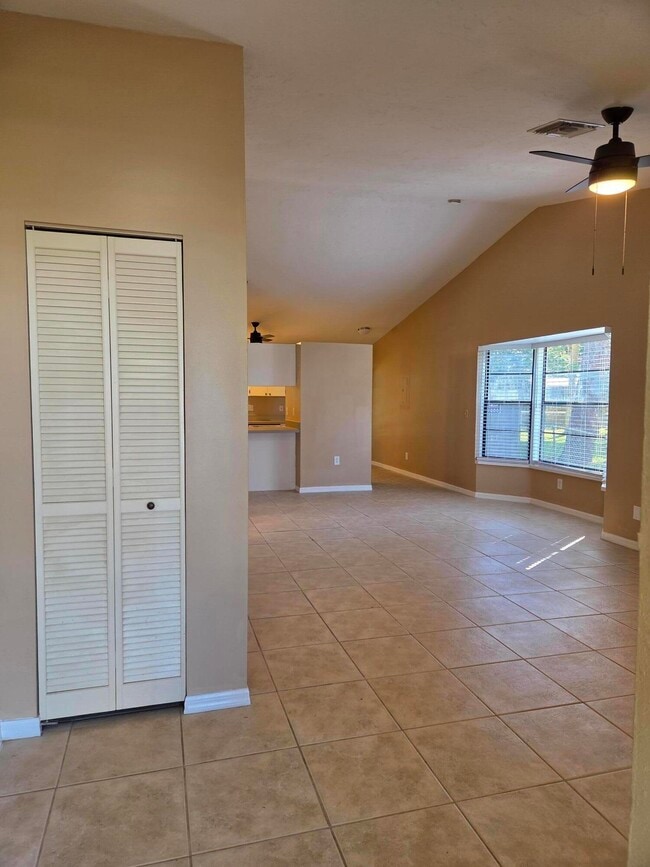 Building Photo - 1422 36th Ave