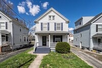 Building Photo - 2892 Markbreit Ave