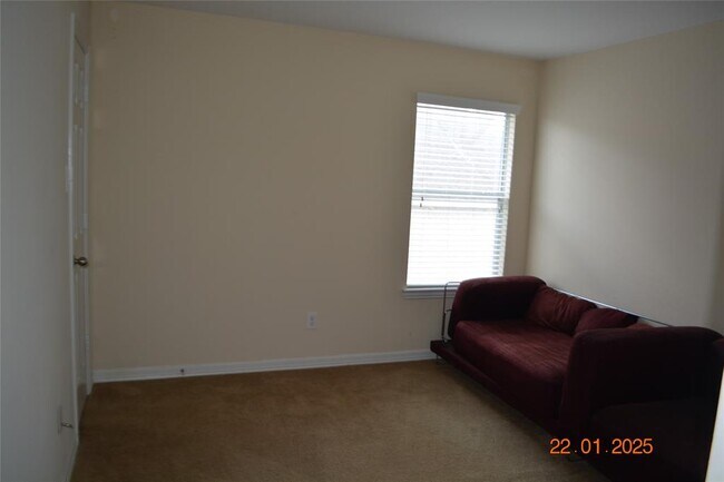 Building Photo - 8307 Red Rooster Ln
