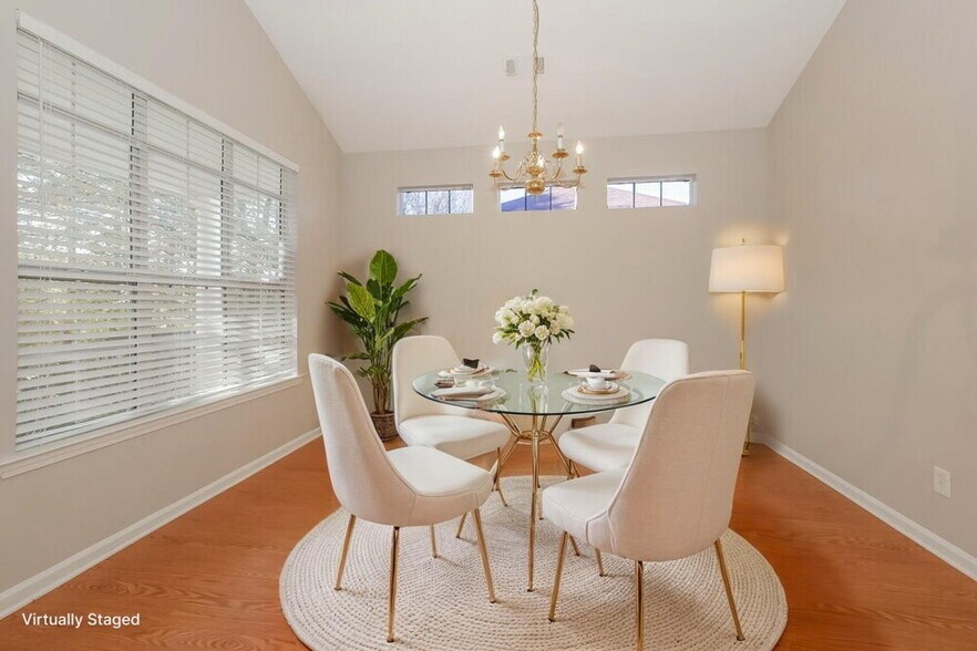 Building Photo - 537 Anglewood Trace