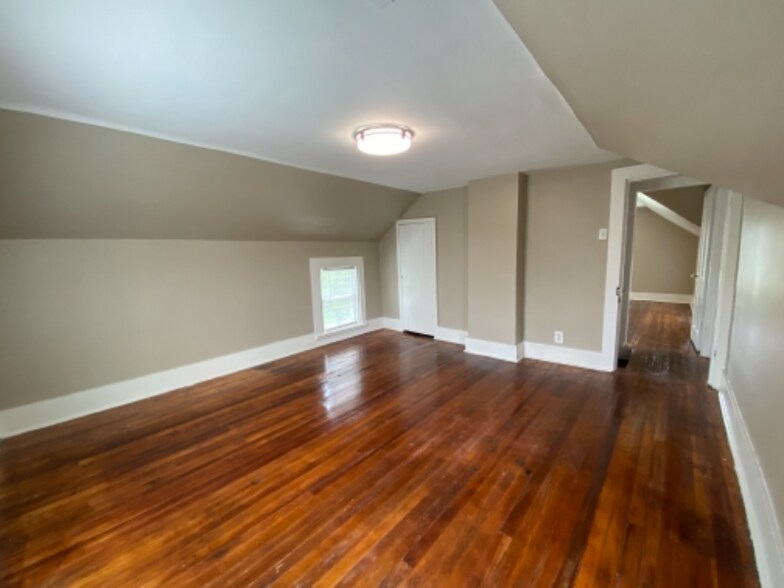 Building Photo - 1712 Seiler Rd