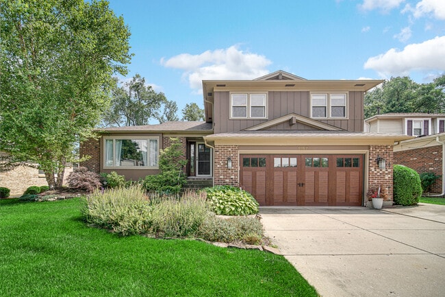 Primary Photo - 1167 Longtree Ln