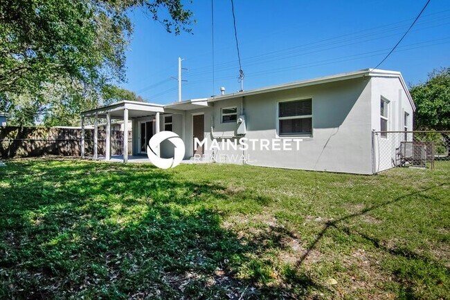 Building Photo - 3 Bedroom Pet-Friendly Home in Hollywood, ...