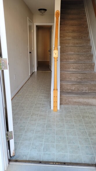 Building Photo - 1252 Frost Pl