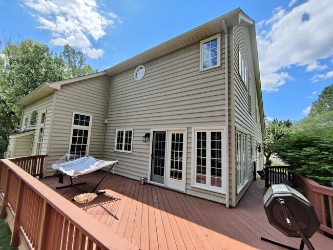 Building Photo - 7500 Tahoe Ct