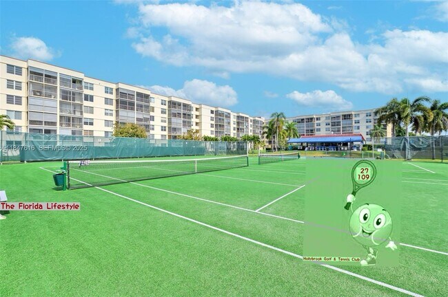 Building Photo - 681 S Hollybrook Dr