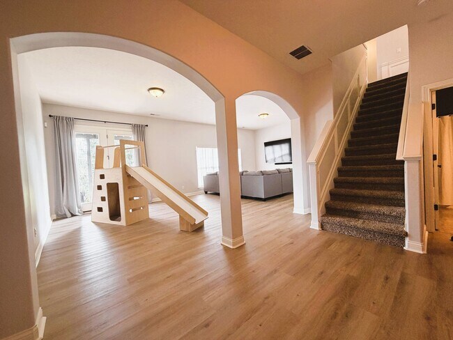 Building Photo - 8123 Autumn Dr
