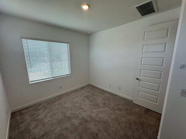 Building Photo - 24515 N 165th Ave