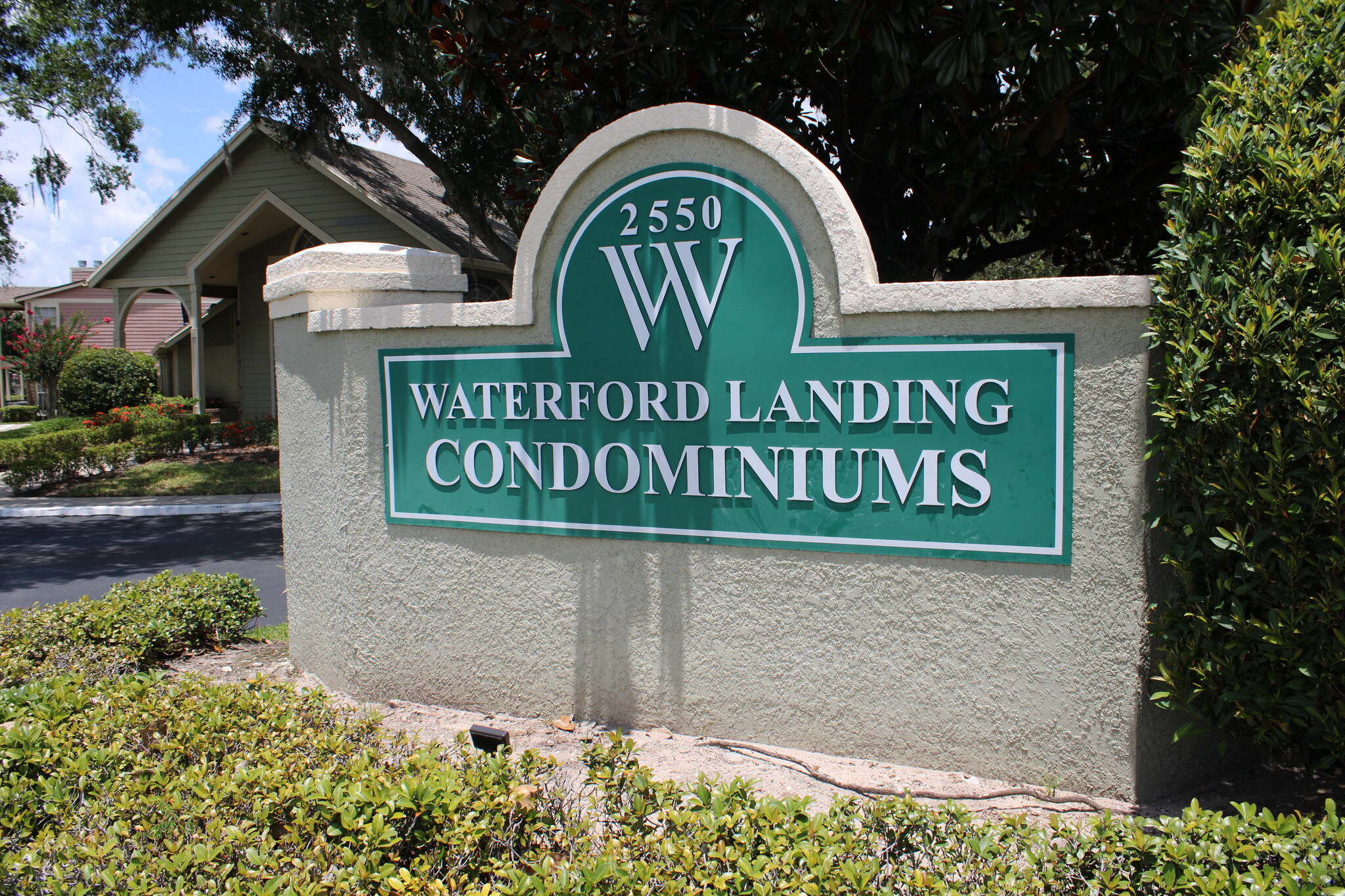 Building Photo - 2550 N Alafaya Trl