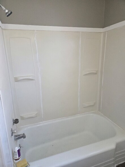 Building Photo - 5907 Jackson Ave