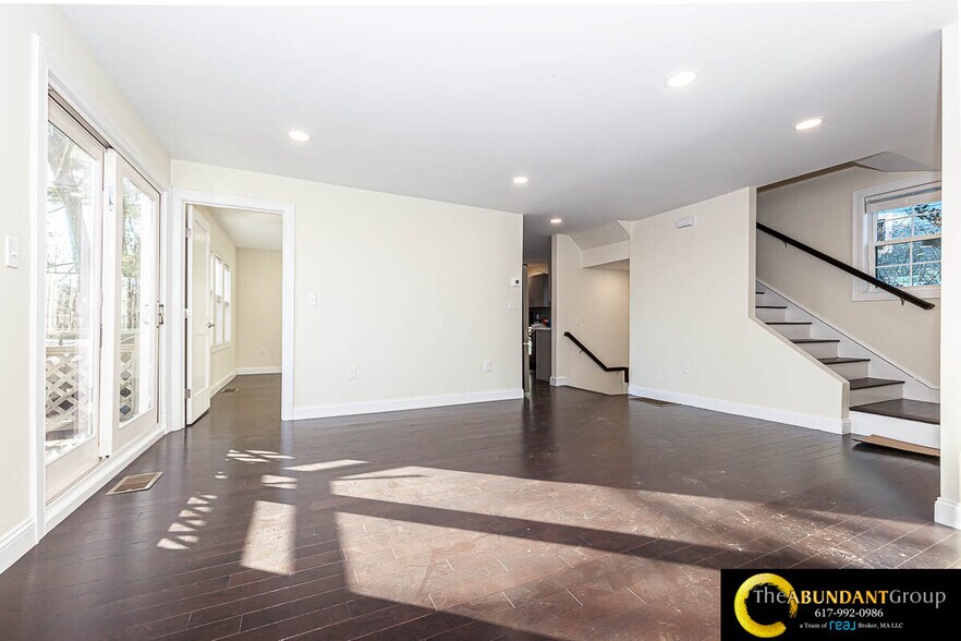 Building Photo - 48 Caldwell Rd