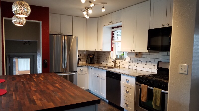 Building Photo - 3900 Dover St