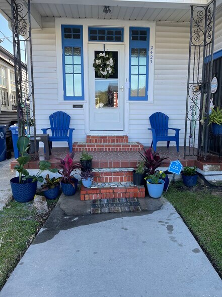 Front of house - 2423 Upperline St